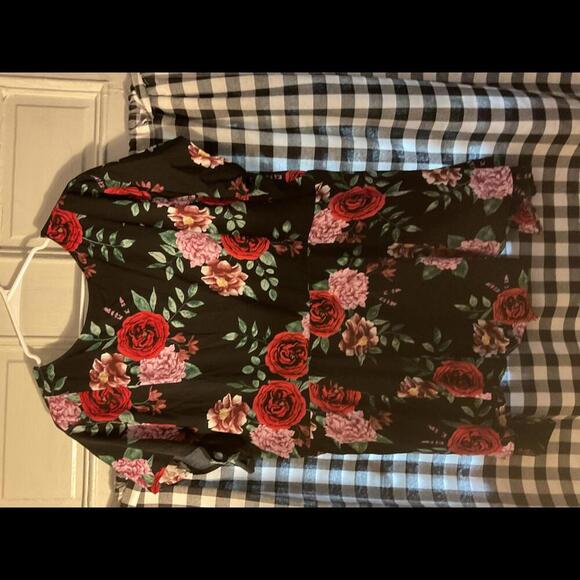 Torrid Black Floral Babydoll Blouse Size 3 - Picture 7 of 8